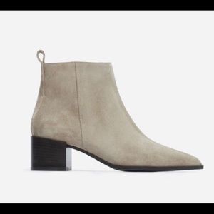 Everlane Boss Booties Gray Suede Size 8 NWOT